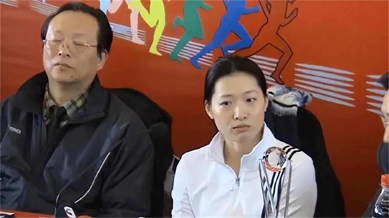 游泳冠军2020年_2008年女游泳冠军_游泳冠军女子