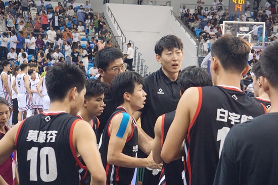 大运篮球男子冠军会中国球员吗_中国男子篮球大运会冠军_大运会男篮83比82视频
