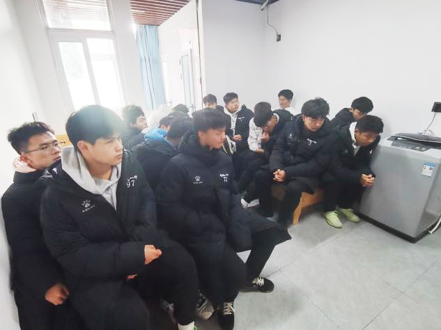 合肥足球运动员_合肥市足球冠军是谁_2020合肥市足球联赛