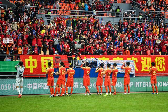 韩国对泰国历史足球比赛_泰国足球韩国比赛历史排名_泰国足球韩国比赛历史比分
