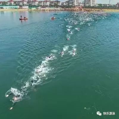抬头游泳的技巧_抬头泳怎么游_游泳技巧抬头自由泳