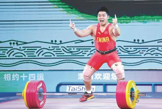 举重冠军之死是谁_男子举重冠军给多少钱_举重冠军没钱看病