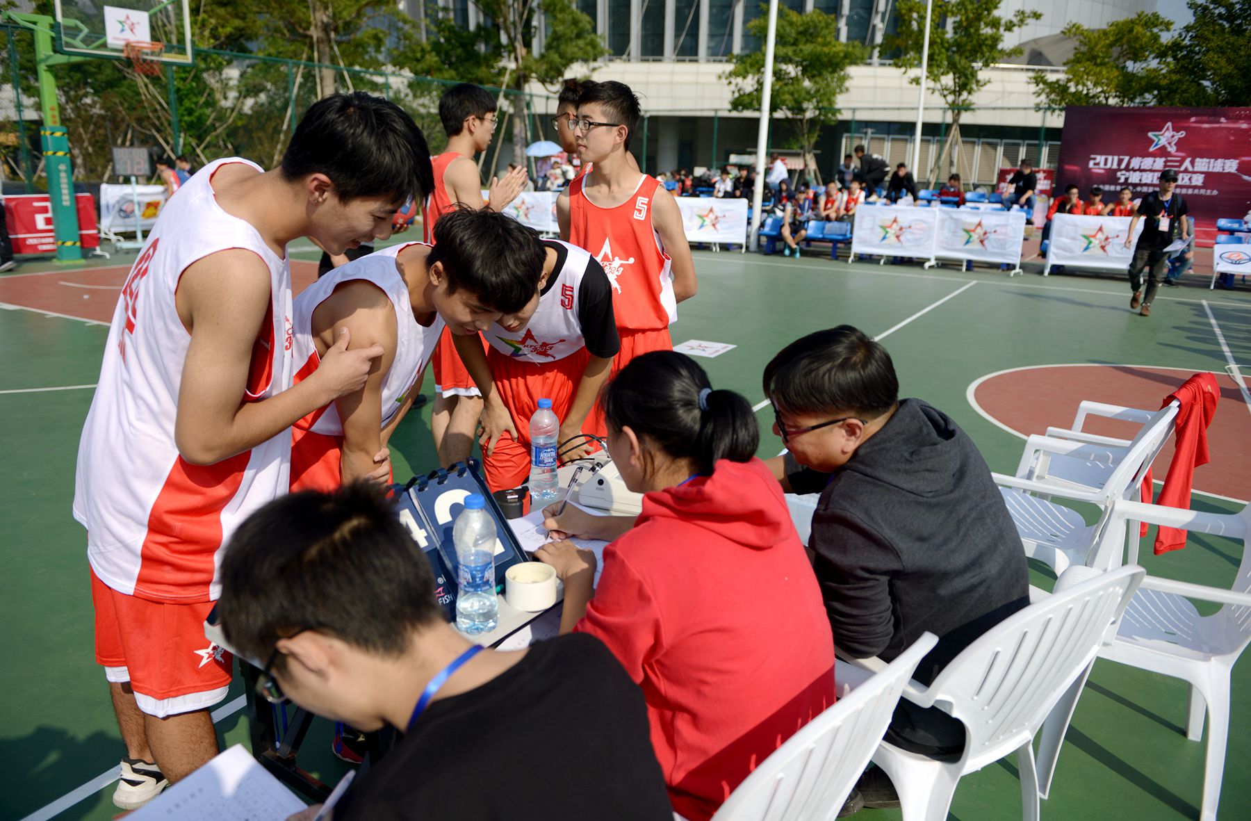 福田区中学生篮球赛区冠军_福田中学篮球队_福永中学篮球队