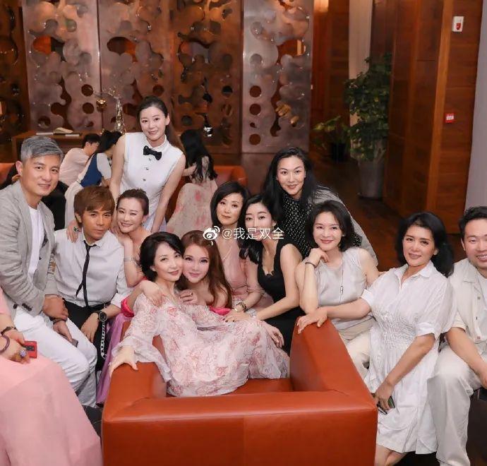 越南媳妇做饭视频_越南媳妇生活小窍门_越南媳妇的日常生活